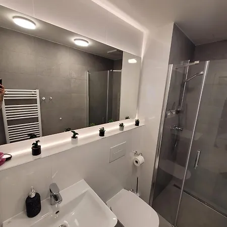 Center Apartment *