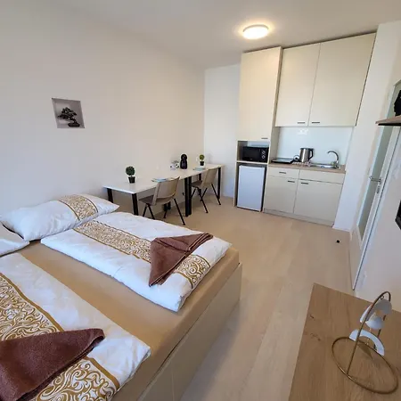 Center Apartment *